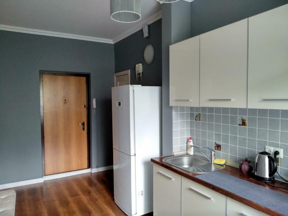 Stylish Apartment In The Gold Square Of Almatî Exterior foto