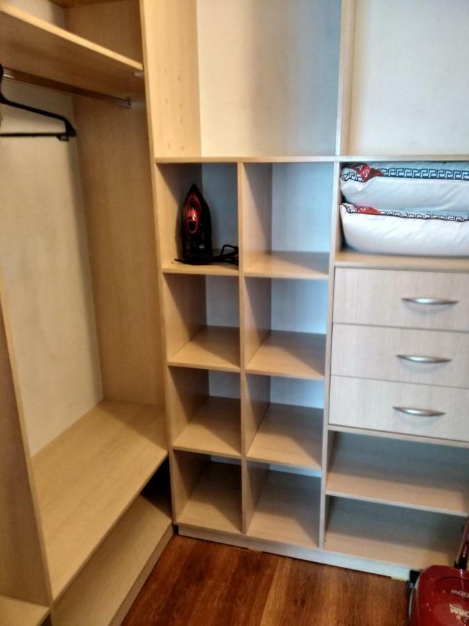 Stylish Apartment In The Gold Square Of Almatî Exterior foto